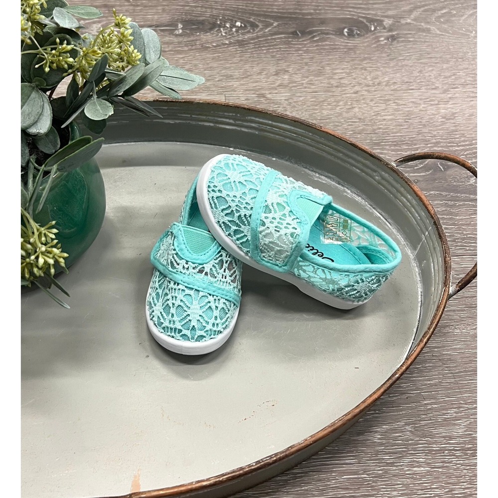 Girls Boutique Mint Lace Flats Toddler Size 5 Easy Close NEW